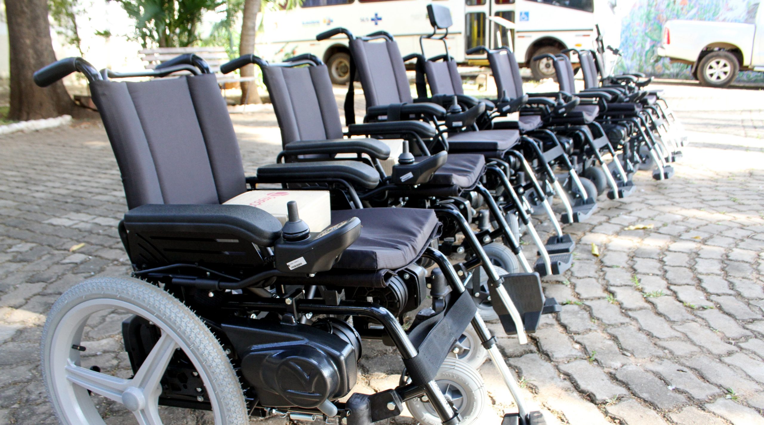 Cadeira de Rodas pelo SUS | Portadores de necessidades especiais têm este direito